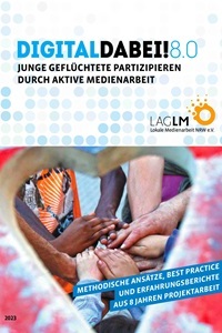 Cover der Publikation "Digital dabei!8.0": Hände verschiedener Hautfarbe